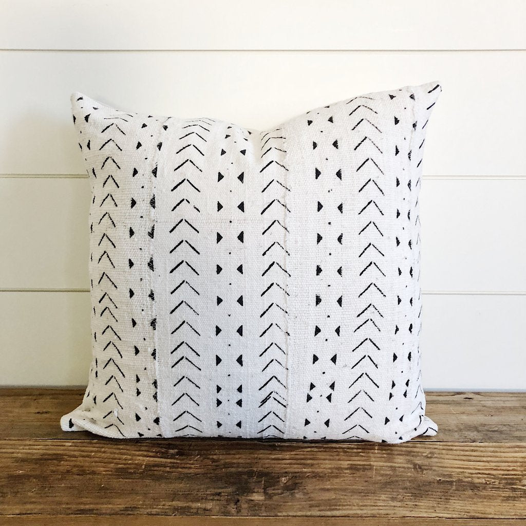 Black and white mudcloth 2024 pillow